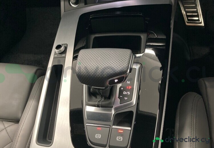 Audi Q5 Sportback Grey