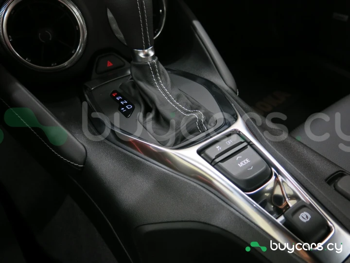 Chevrolet Camaro White