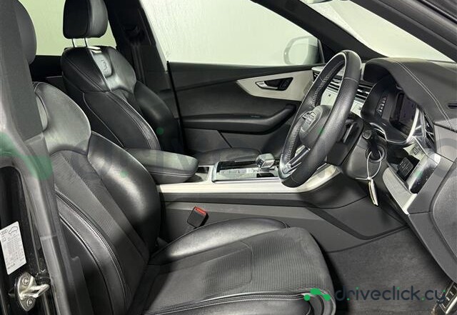 Audi Q8 Black