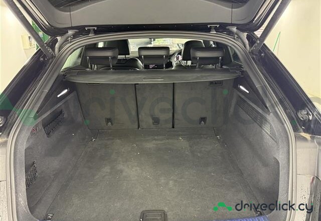 Audi Q8 Black