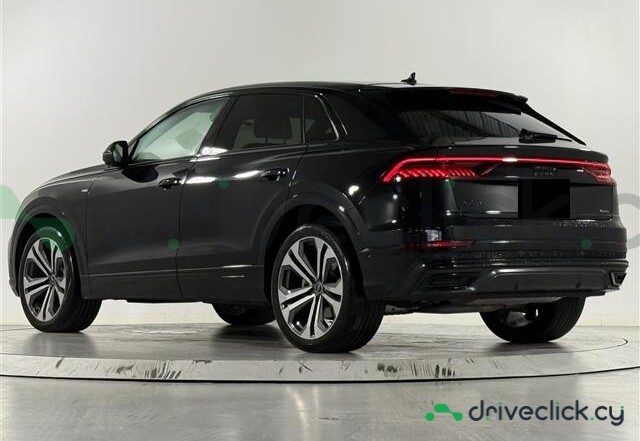 Audi Q8 Black
