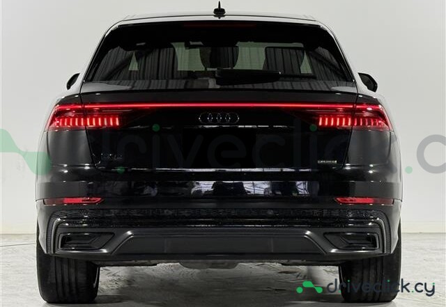 Audi Q8 Black