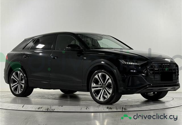 Audi Q8 Black