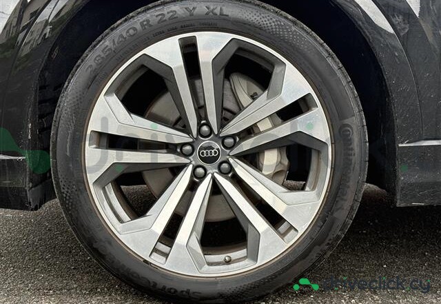 Audi Q8 Black