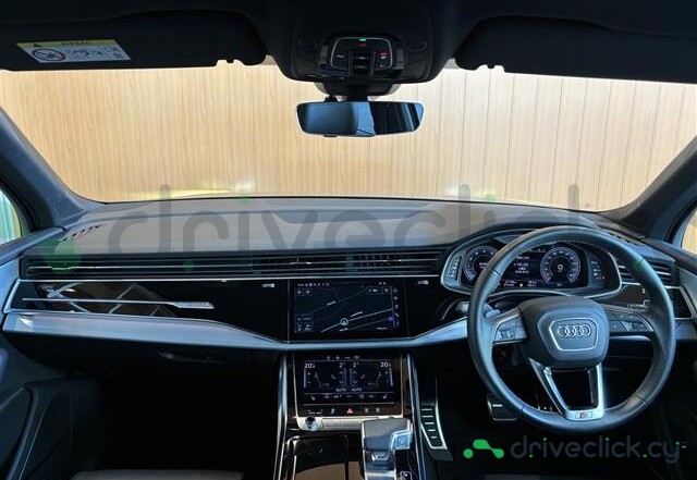 Audi Q7 Grey