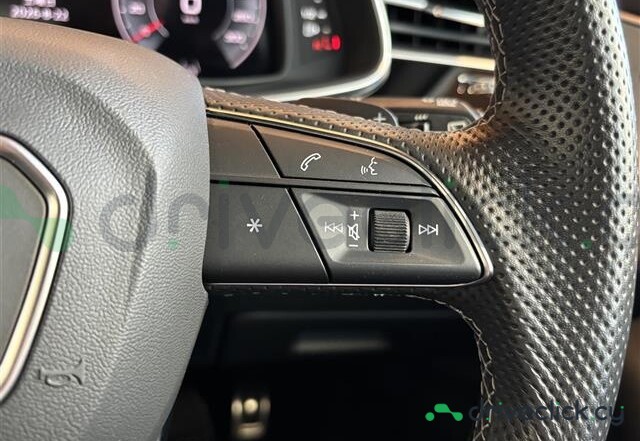 Audi Q7 Grey