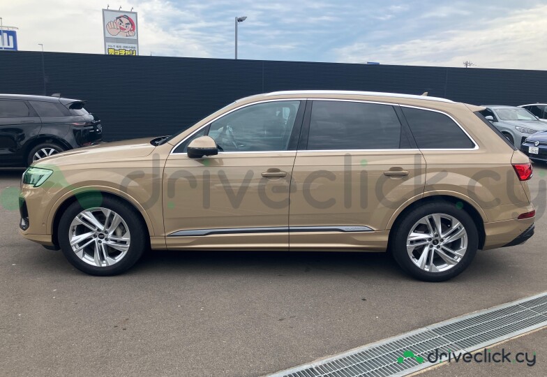 Audi Q7 Beige