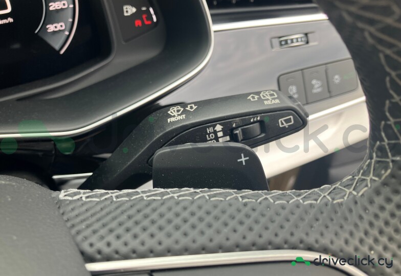Audi Q7 Beige