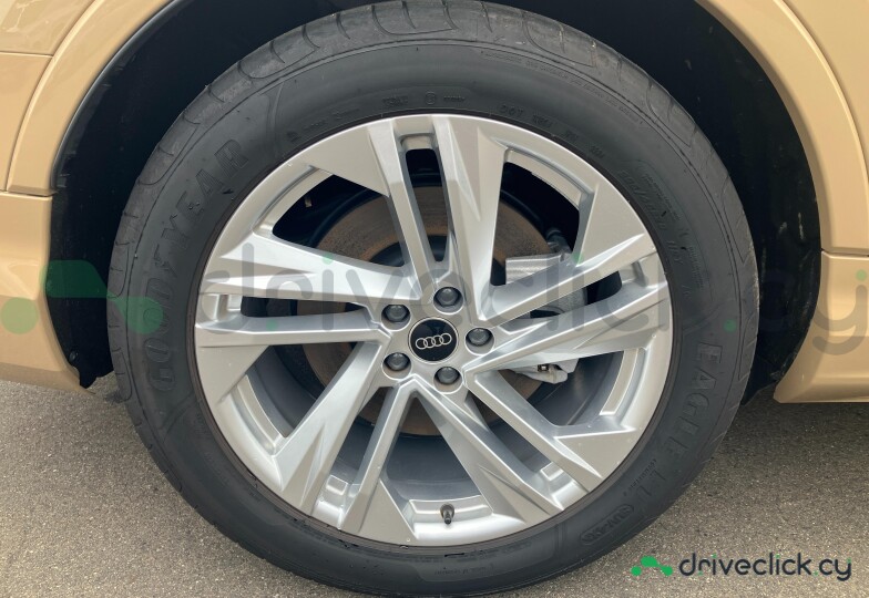 Audi Q7 Beige