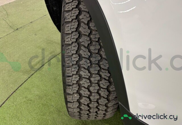 Land Rover Defender White