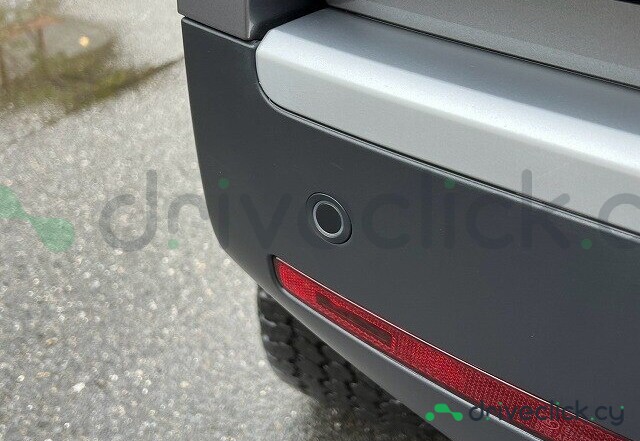 Land Rover Defender Grey
