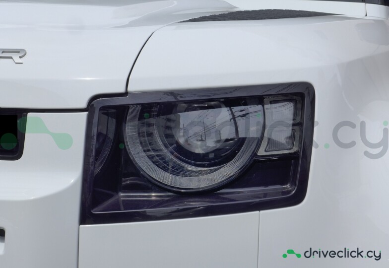 Land Rover Defender Белый