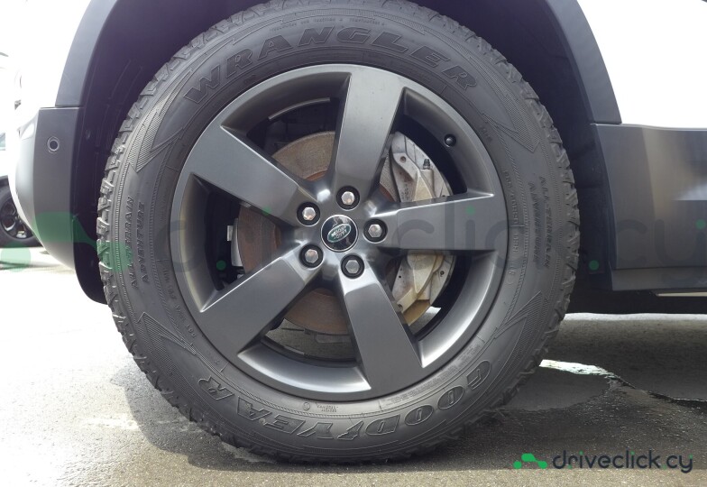 Land Rover Defender Белый