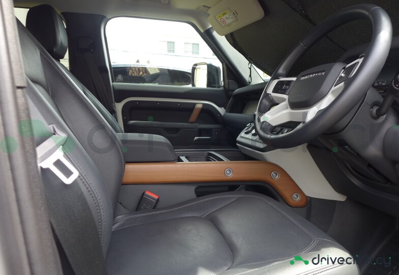 Land Rover Defender Белый