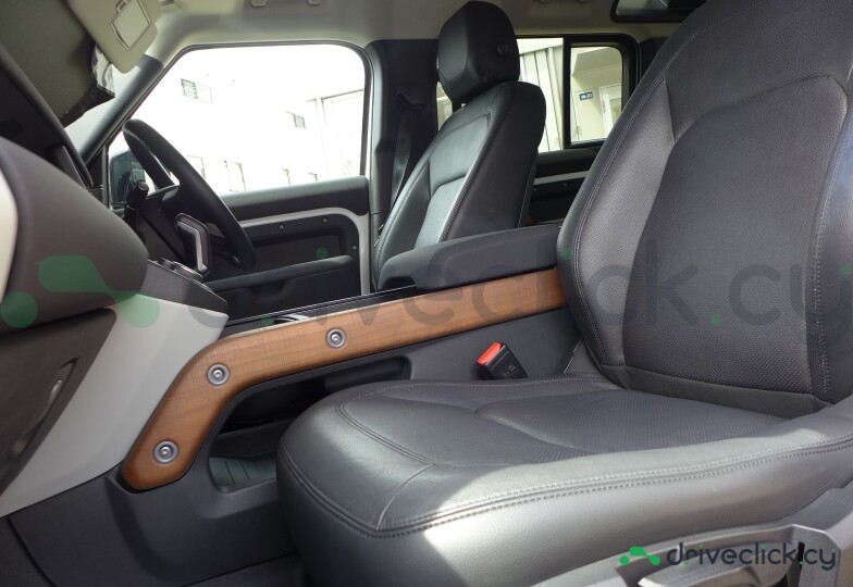 Land Rover Defender Белый