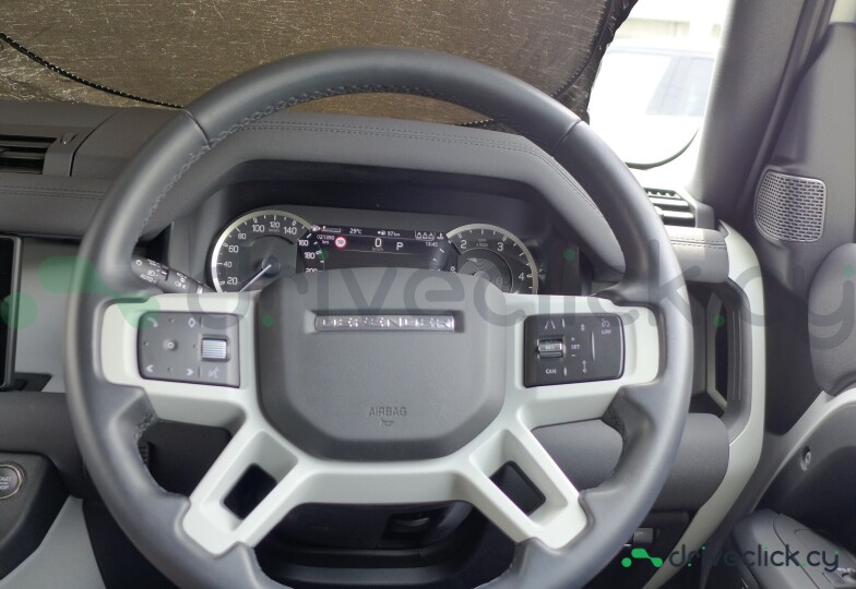 Land Rover Defender Белый