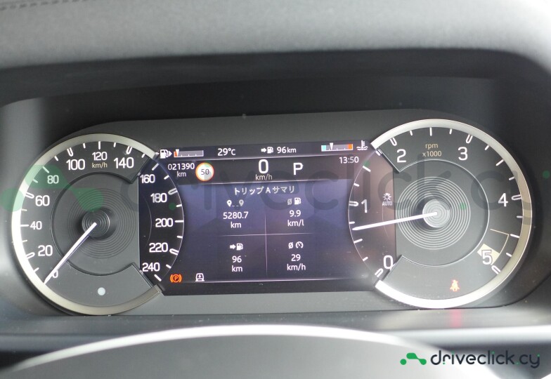 Land Rover Defender Белый
