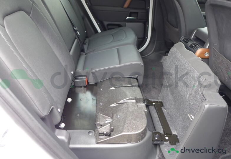 Land Rover Defender Белый
