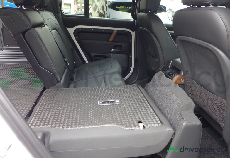 Land Rover Defender Белый