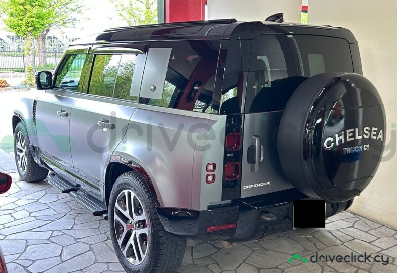 Land Rover Defender Серый