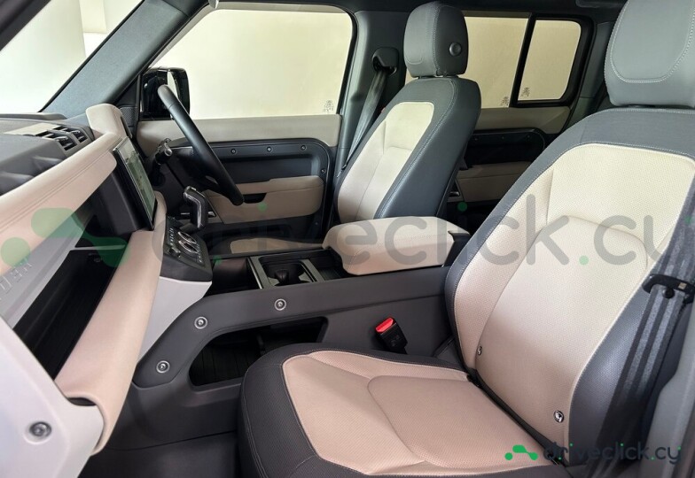 Land Rover Defender Серый