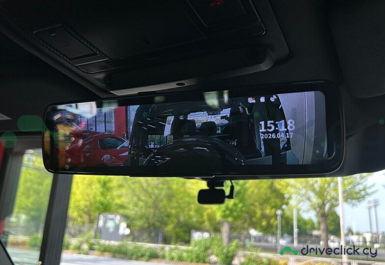 Land Rover Defender Серый