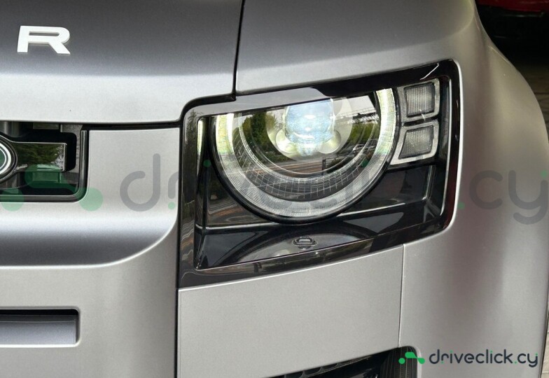Land Rover Defender Серый