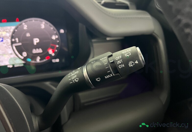Land Rover Defender Черный