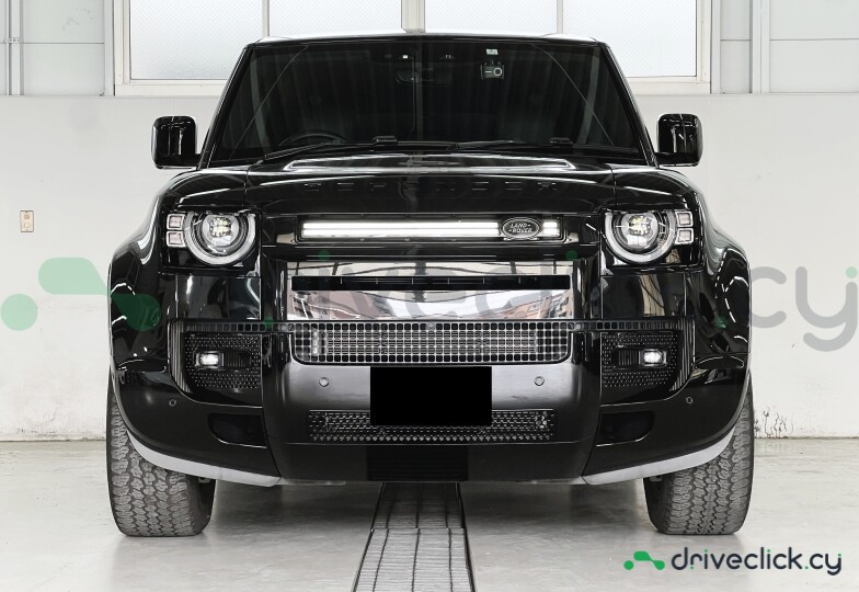 Land Rover Defender Черный