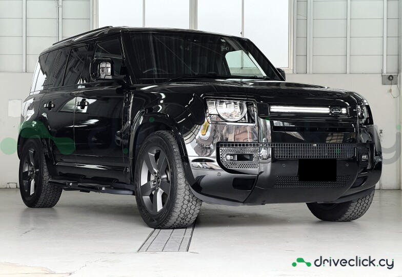 Land Rover Defender Черный