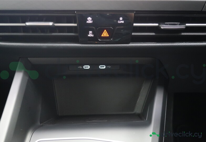 Volkswagen Golf Black