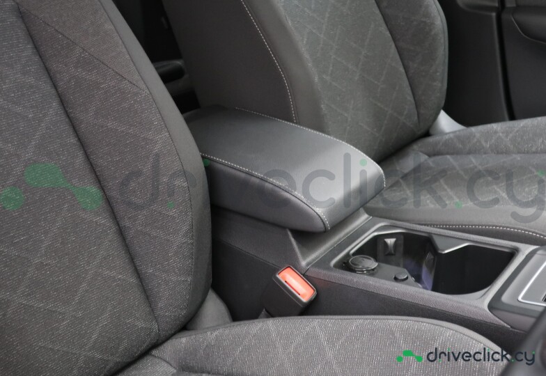 Volkswagen Golf Black