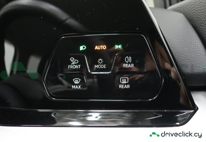 Volkswagen Golf Black