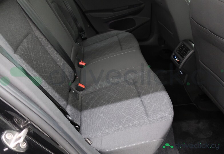 Volkswagen Golf Black