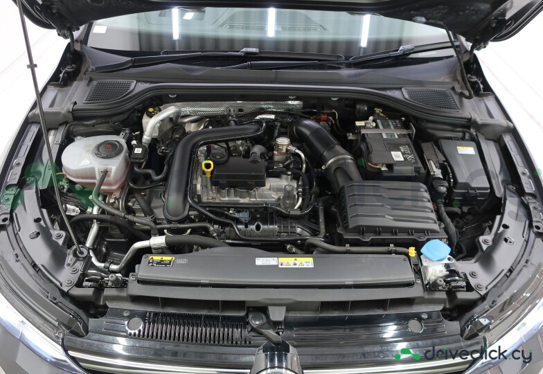 Volkswagen Golf Black