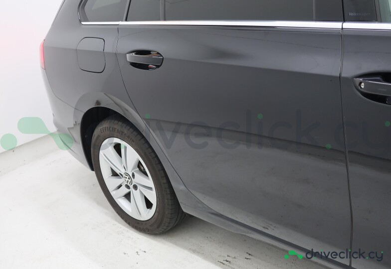 Volkswagen Golf Black