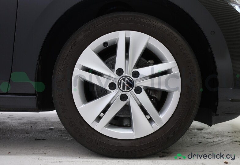 Volkswagen Golf Black