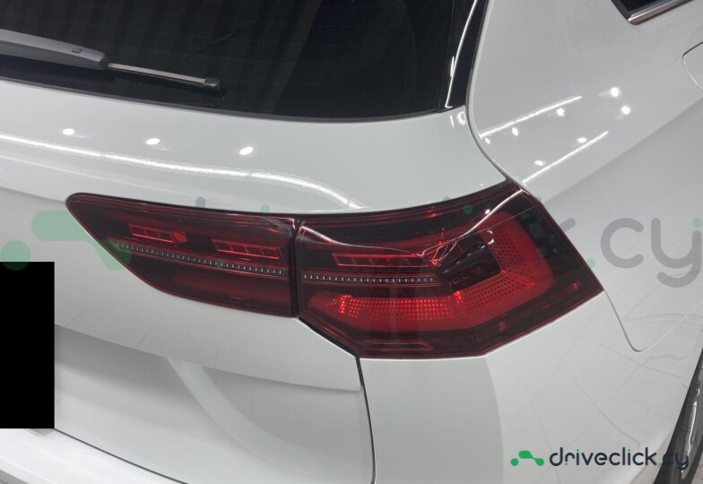 Volkswagen Golf White