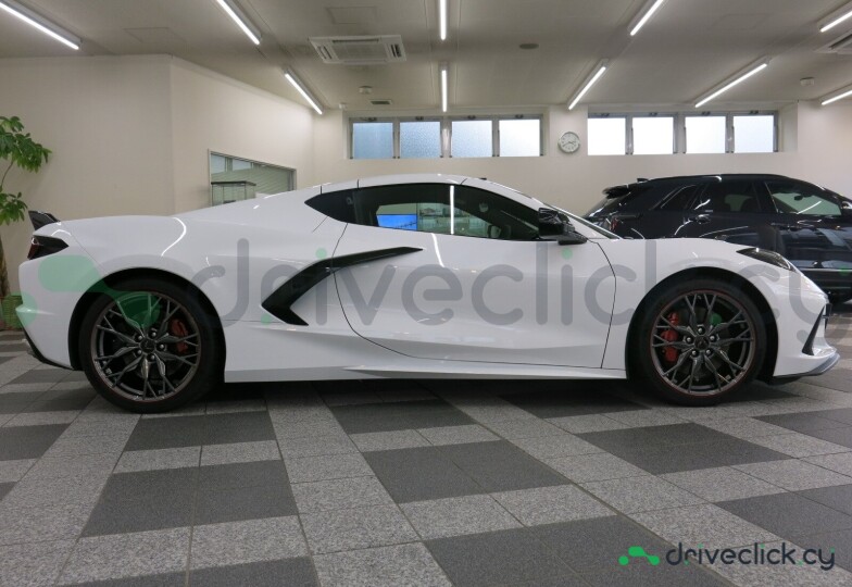 Chevrolet Corvette White
