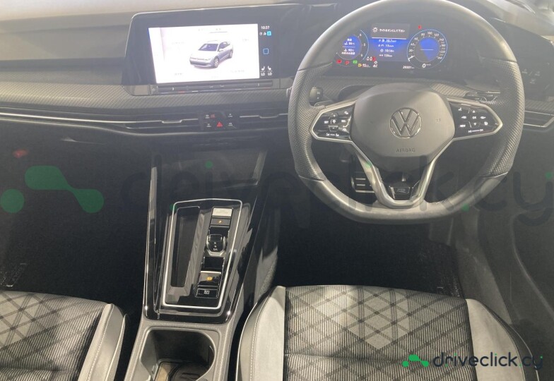 Volkswagen Golf White