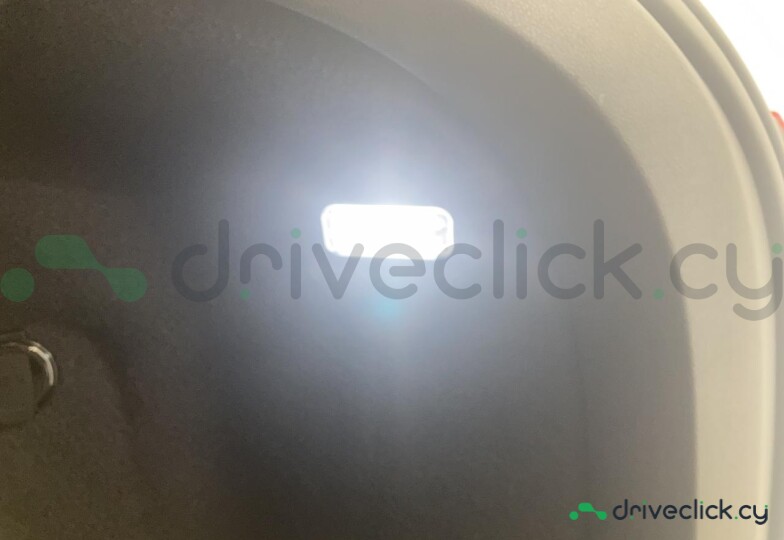 Volkswagen Golf White