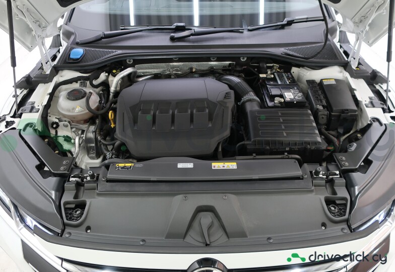 Volkswagen Arteon White