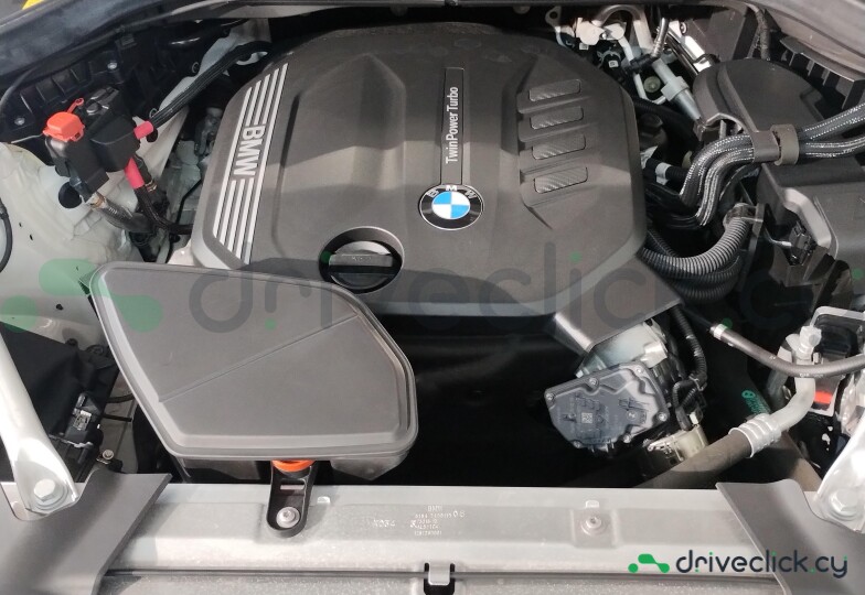 BMW X4 White