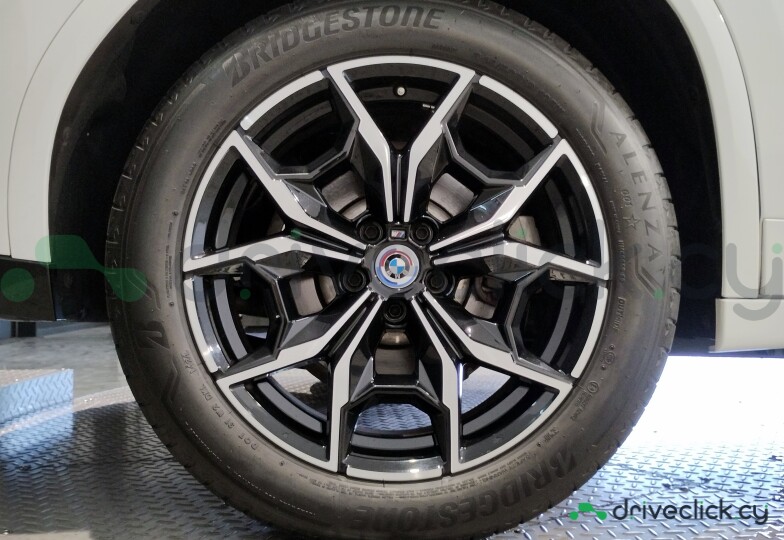 BMW X4 White