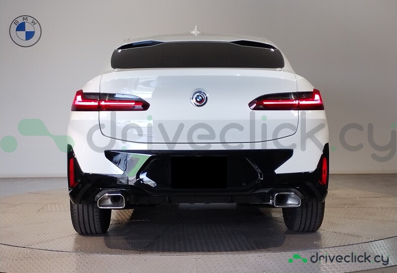 BMW X4 White