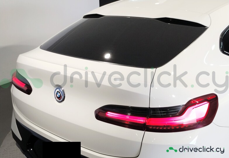BMW X4 White
