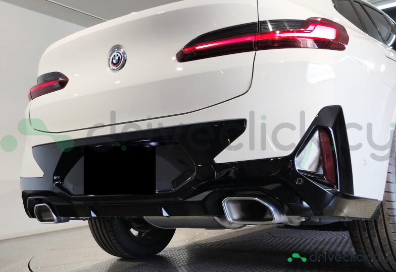 BMW X4 White