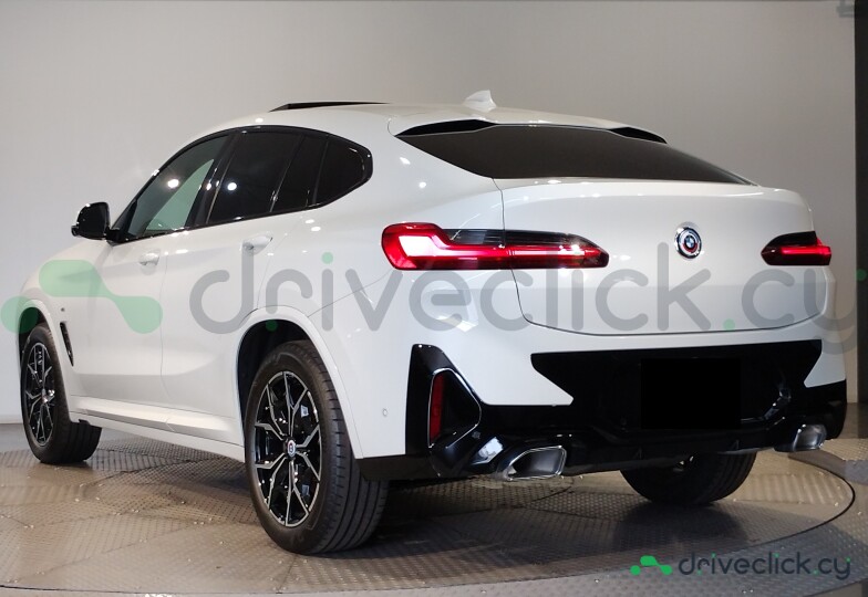 BMW X4 White