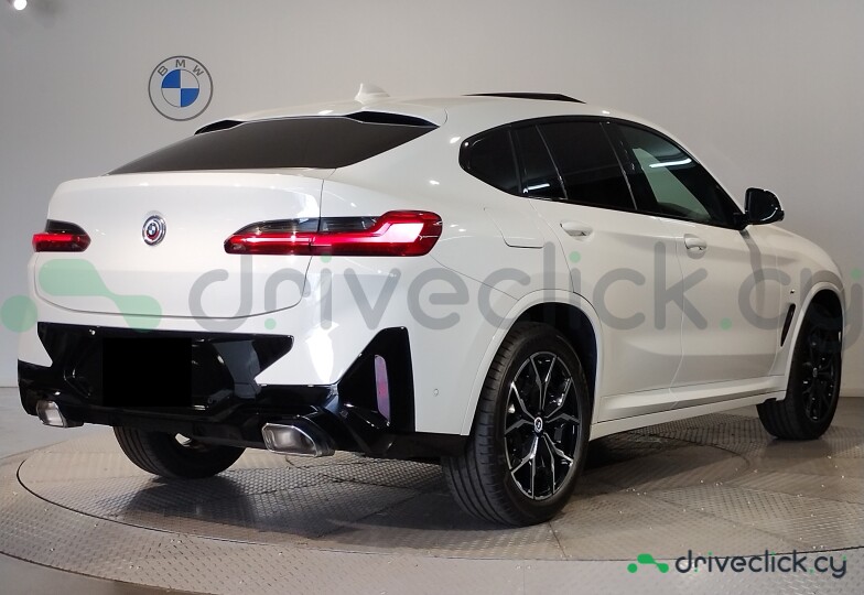 BMW X4 White