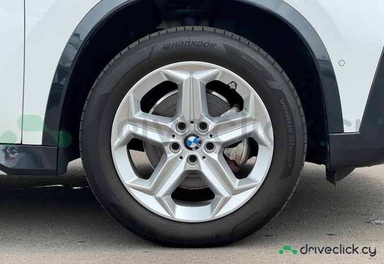 BMW X1 White